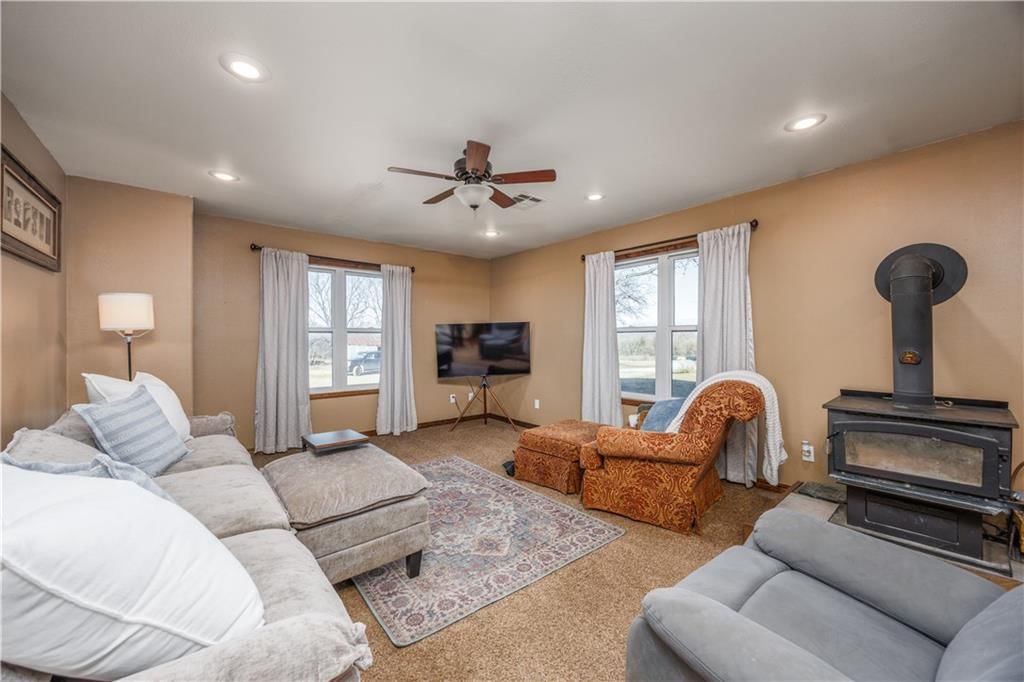 5976 Pratt Road — photo 9