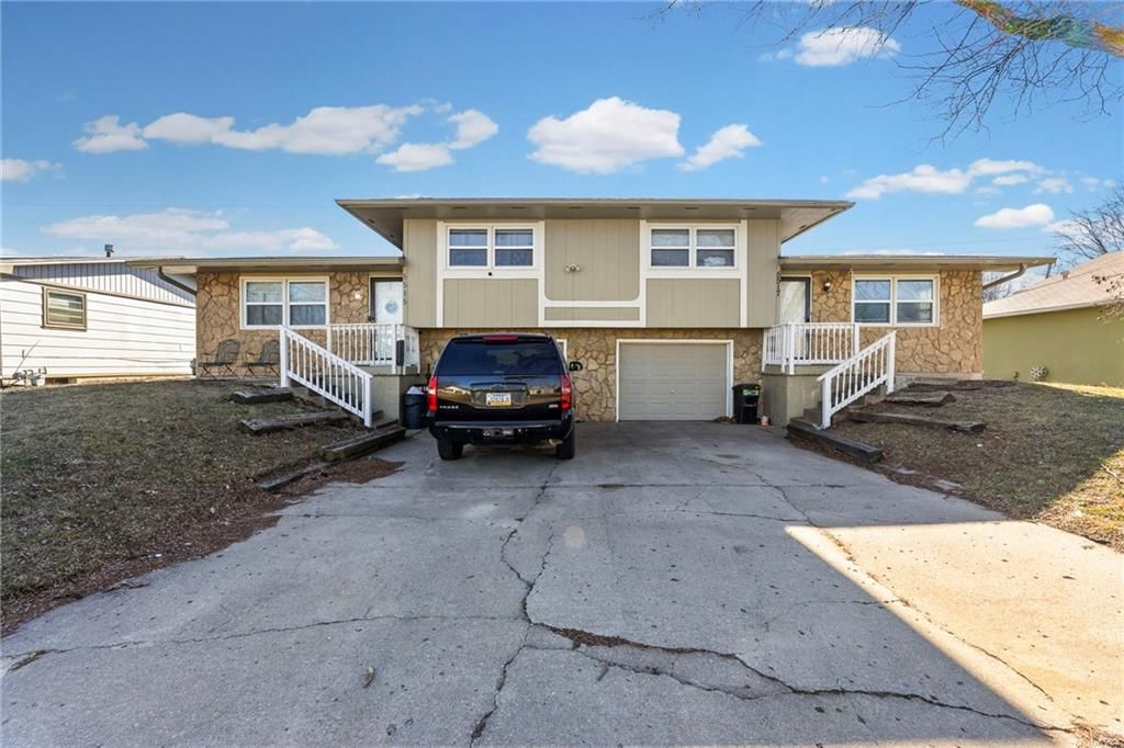 5515-5517 Crest Drive, Kansas City, KS