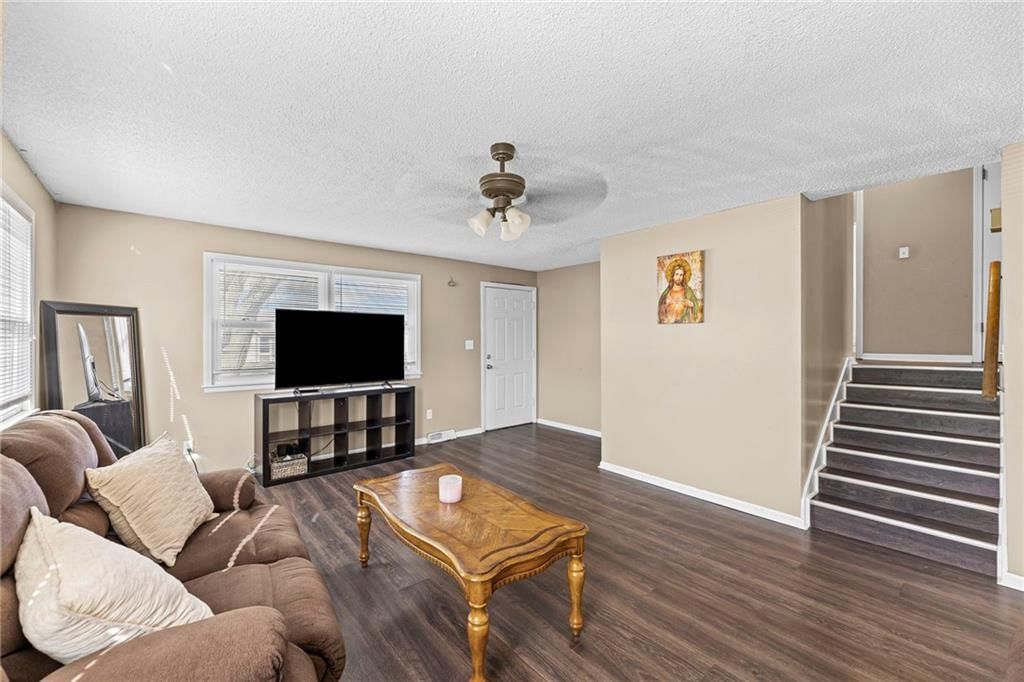 5515-5517 Crest Drive — photo 4