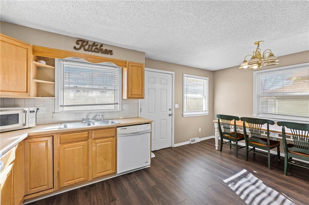 5515-5517 Crest Drive — photo 11