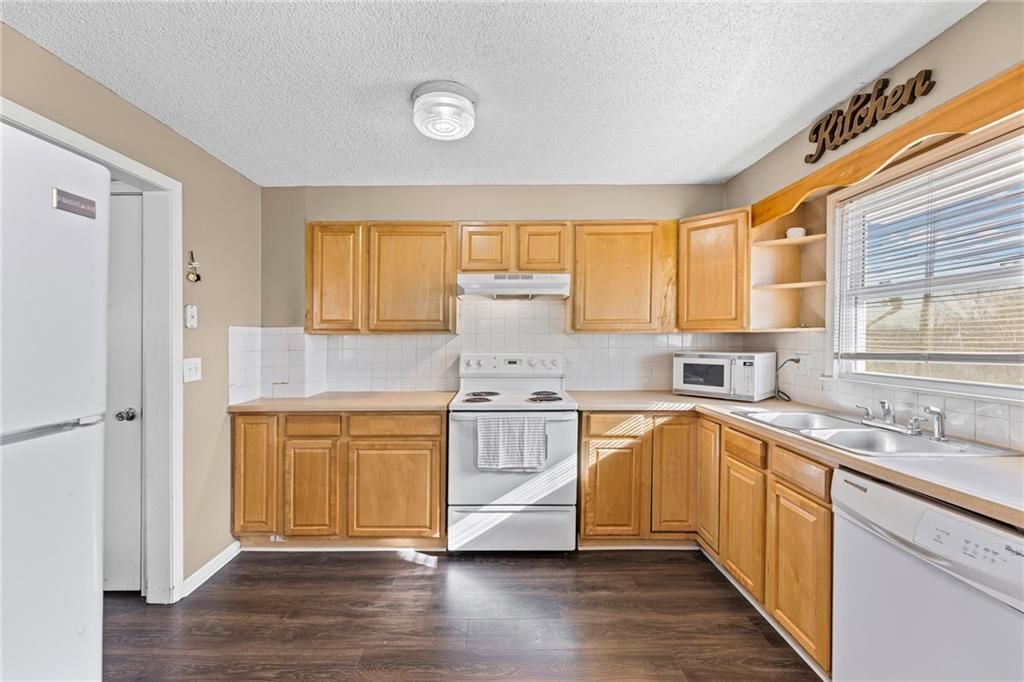 5515-5517 Crest Drive — photo 15