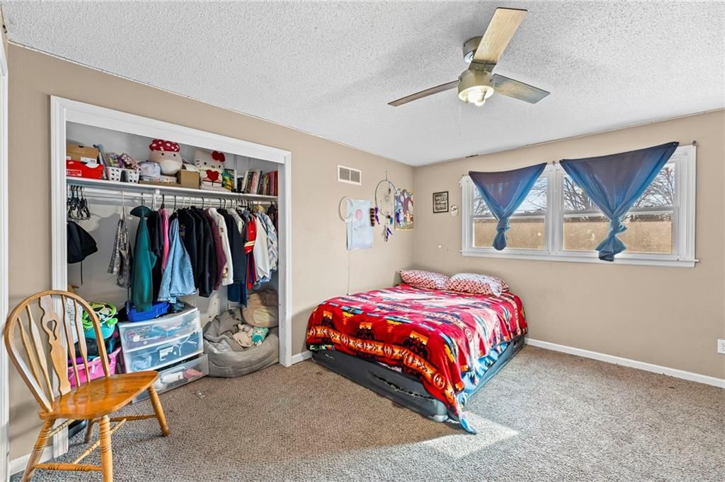 5515-5517 Crest Drive — photo 16