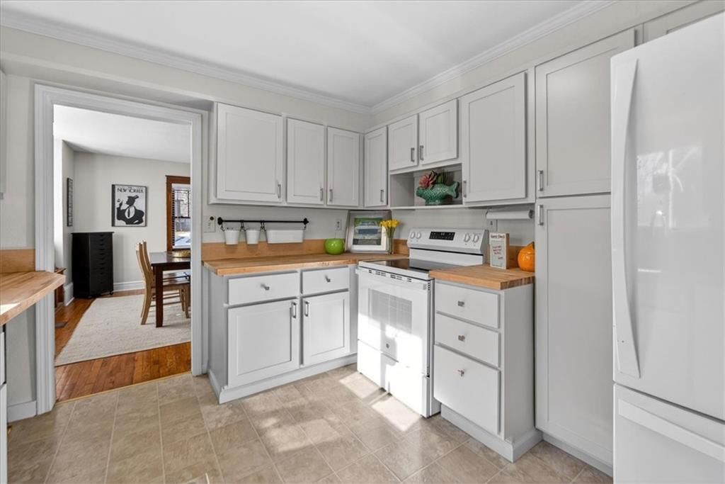 307 NE Green Street — photo 16