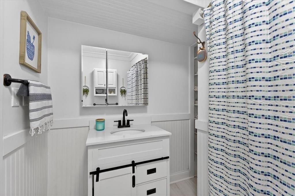 307 NE Green Street — photo 18