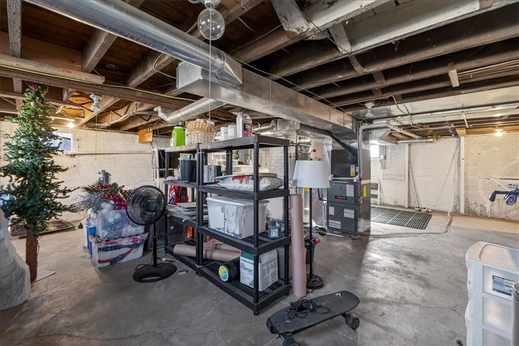 307 NE Green Street — photo 31