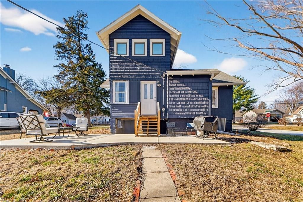 307 NE Green Street — photo 37