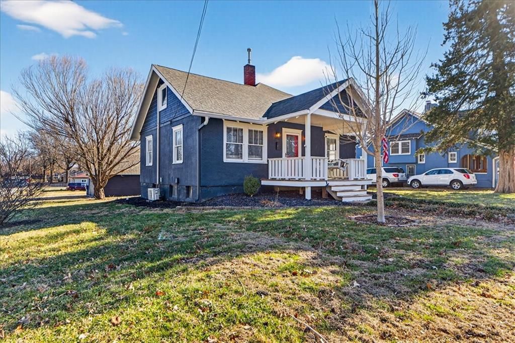 307 NE Green Street — photo 41