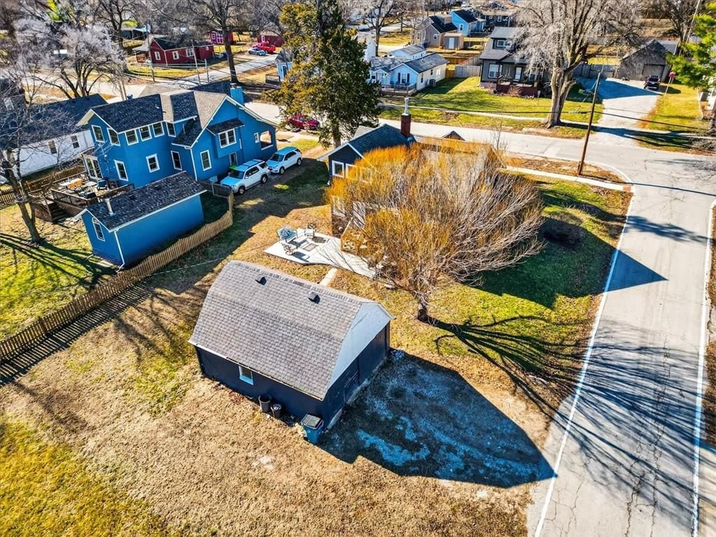 307 NE Green Street — photo 45