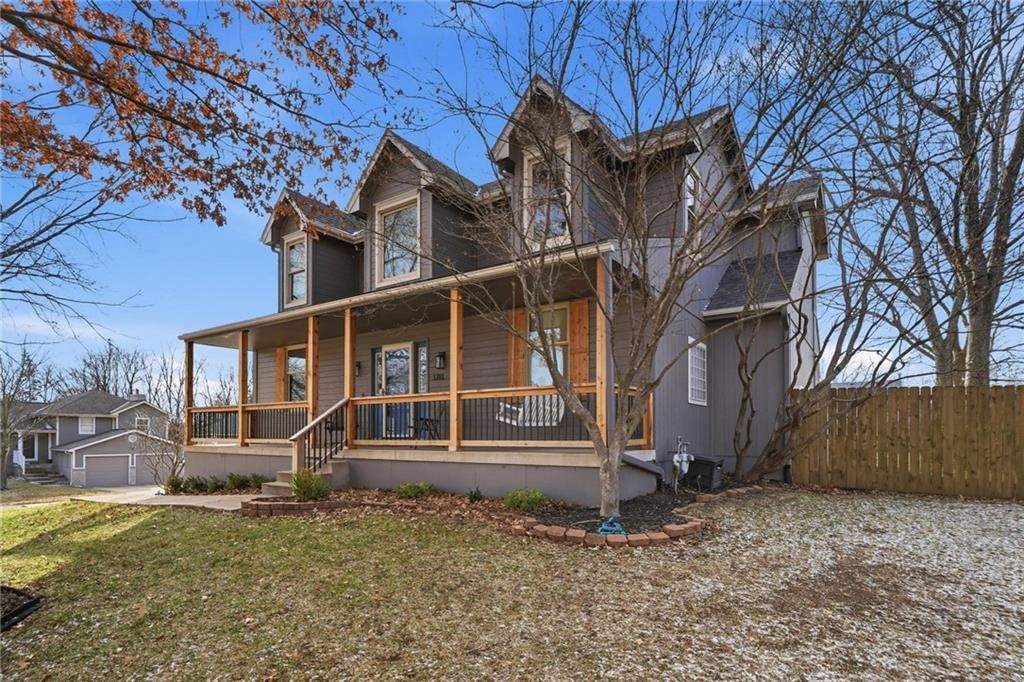 1201 Southcrest Drive — photo 3