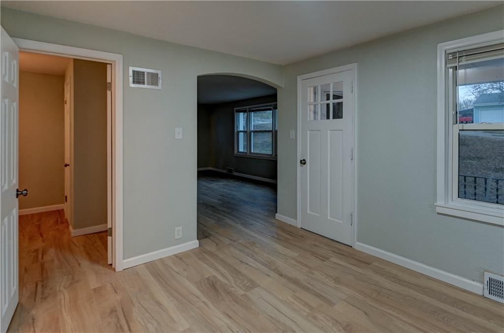 1204 E Salisbury Road — photo 4