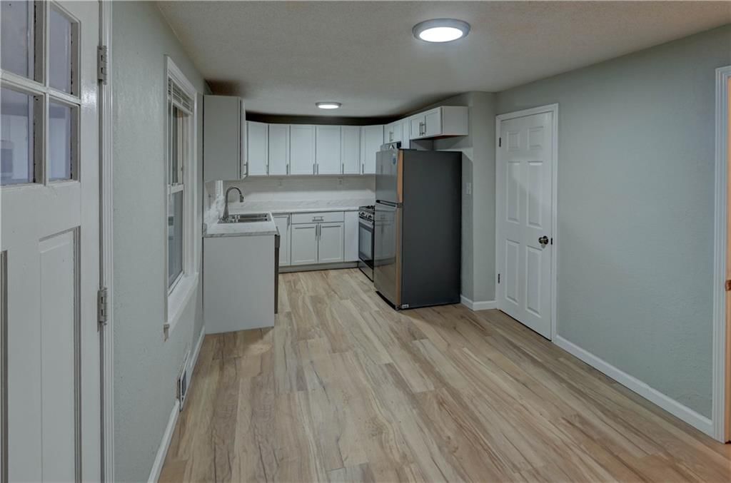 1204 E Salisbury Road — photo 9