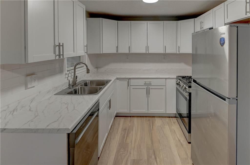 1204 E Salisbury Road — photo 10