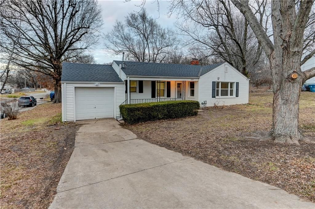 1204 E Salisbury Road — photo 31