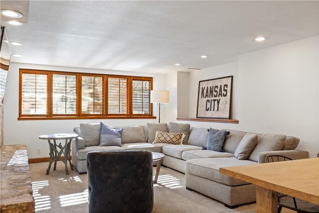 10240 Catalina N/A — photo 36