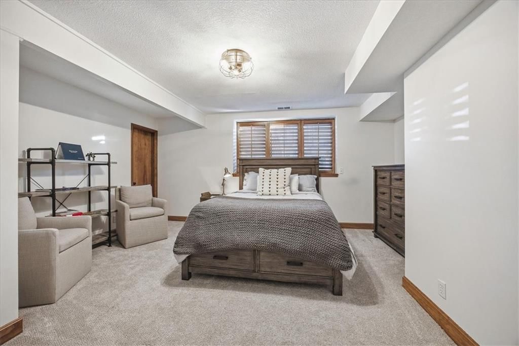 10240 Catalina N/A — photo 39