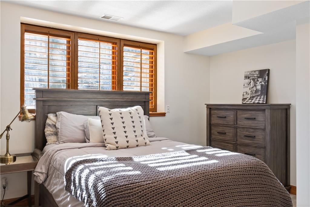 10240 Catalina N/A — photo 41