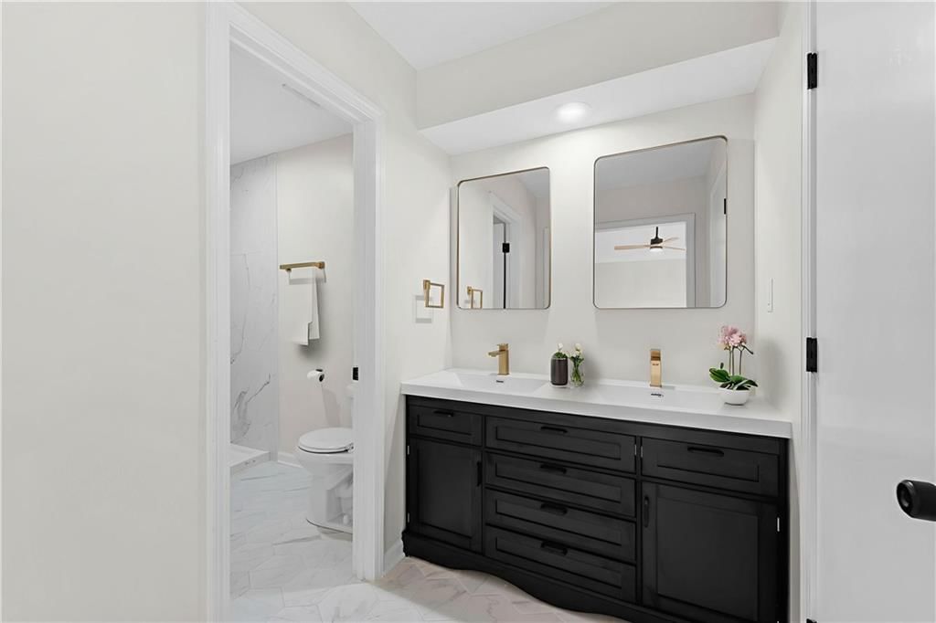 14417 S Locust Street — photo 6