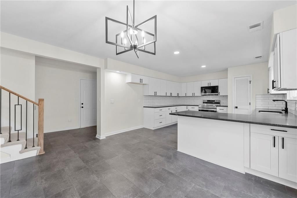 14417 S Locust Street — photo 30