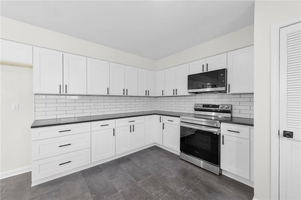 14417 S Locust Street — photo 33