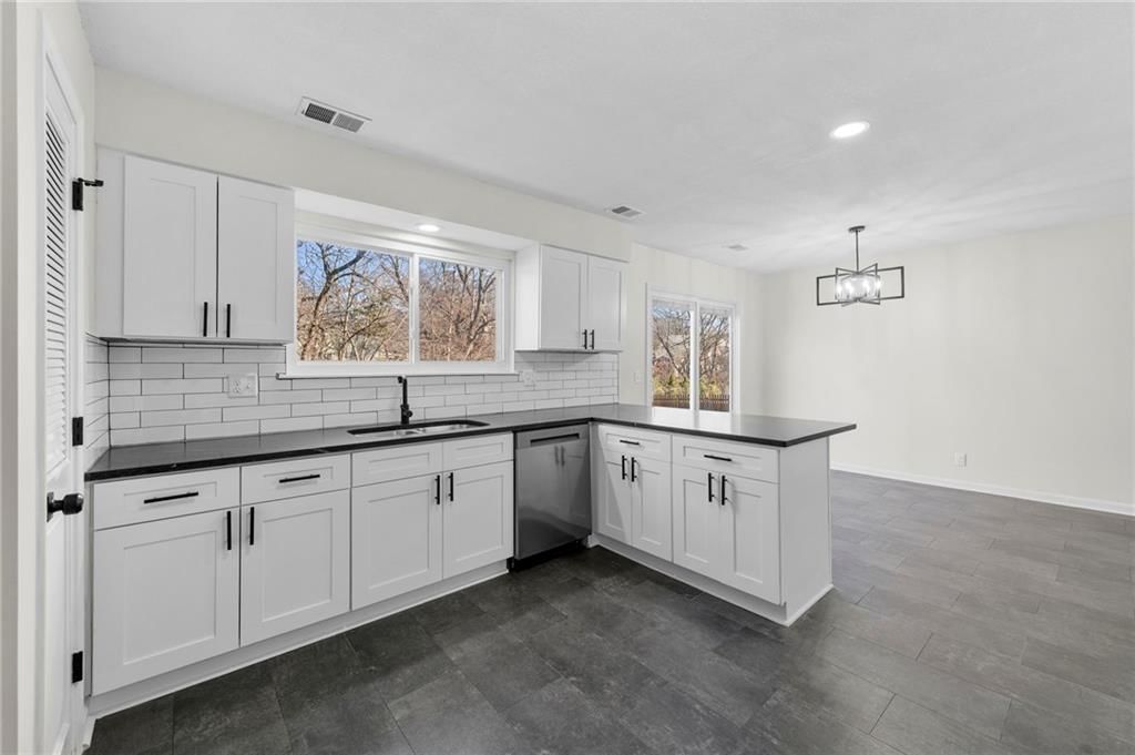 14417 S Locust Street — photo 34