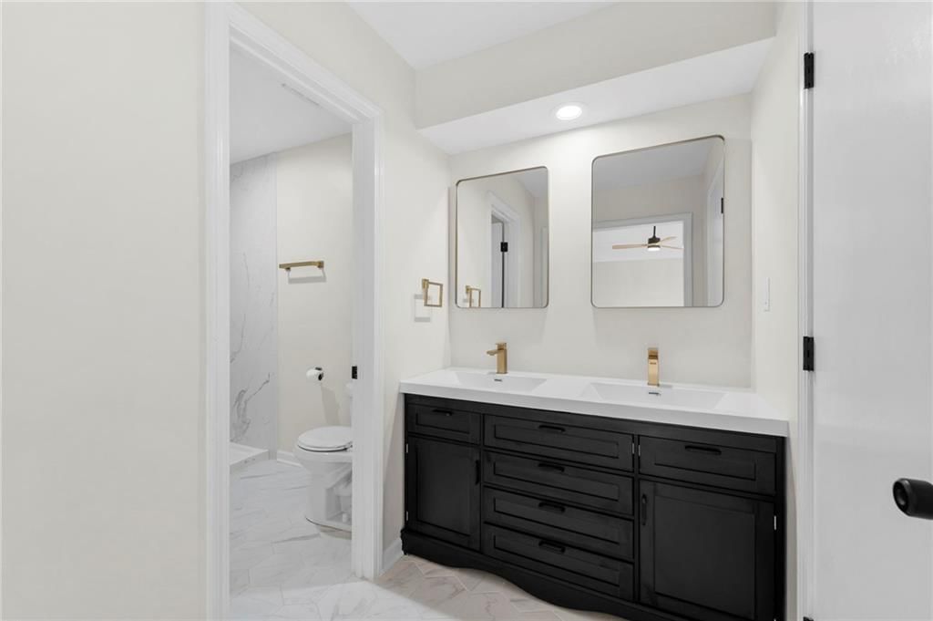 14417 S Locust Street — photo 38