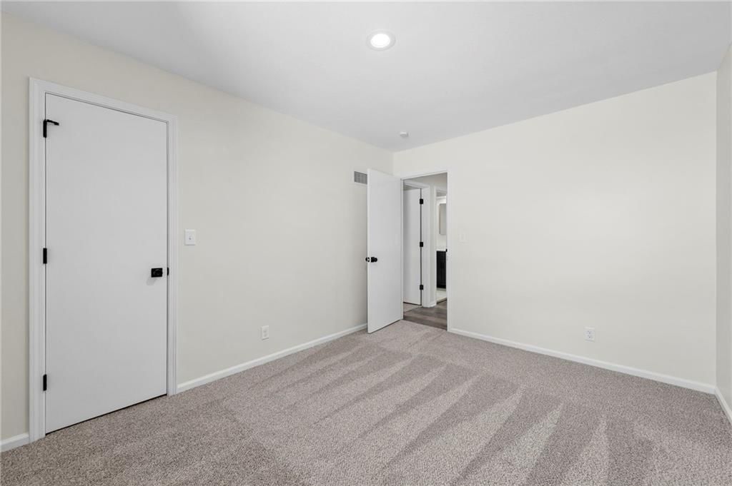 14417 S Locust Street — photo 48