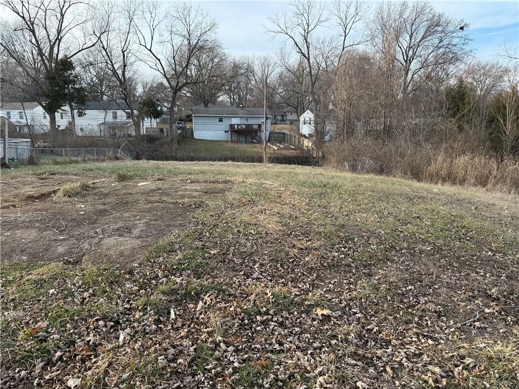 4918 N Wallace Avenue — photo 3