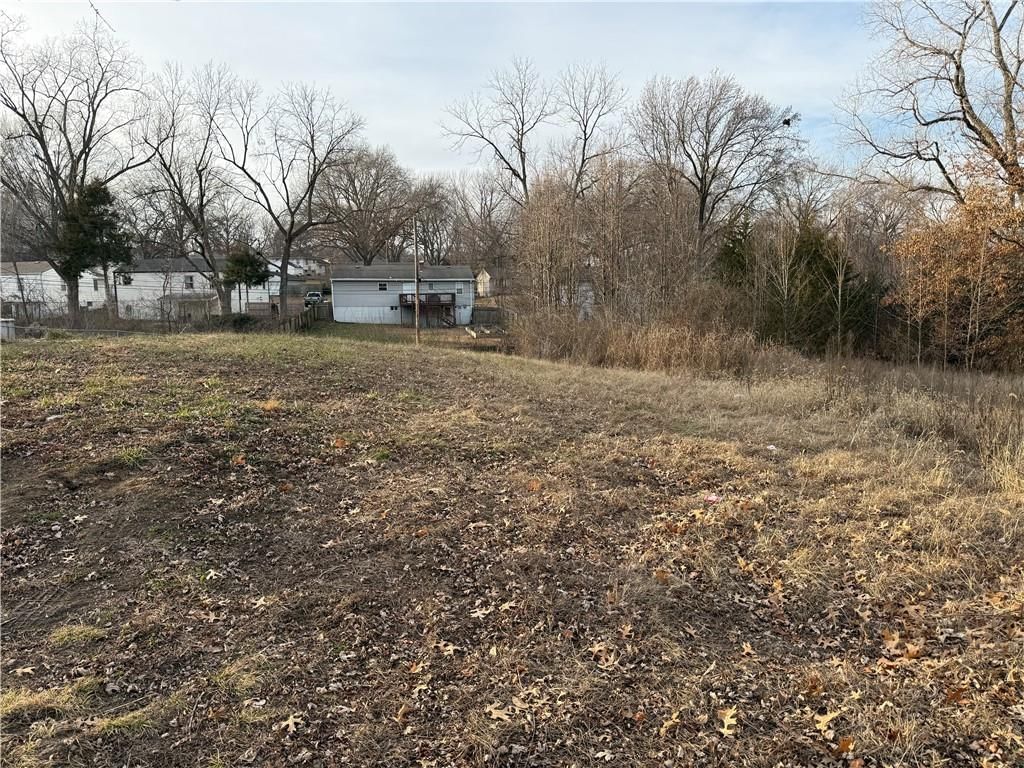 4918 N Wallace Avenue — photo 5