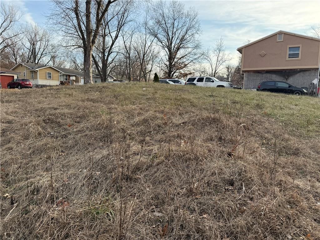 4918 N Wallace Avenue — photo 6