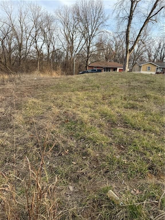 4918 N Wallace Avenue — photo 7