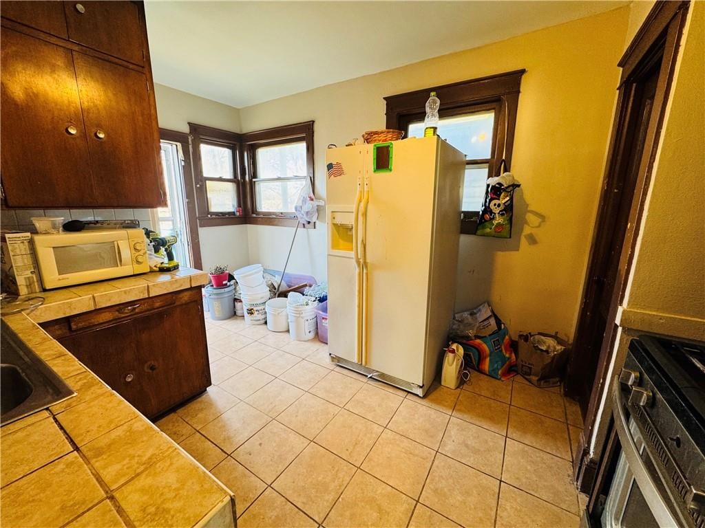 318 Barat Avenue — photo 7