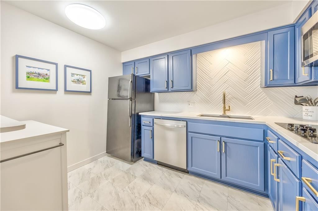 8718 METCALF Avenue — photo 16