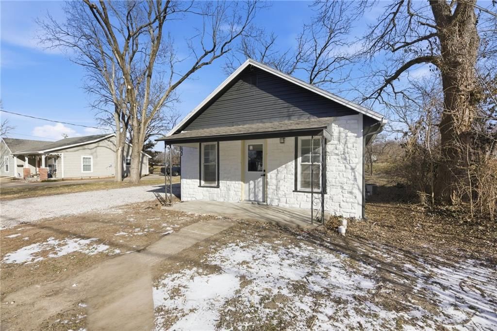 733 S Pecan Street — photo 2
