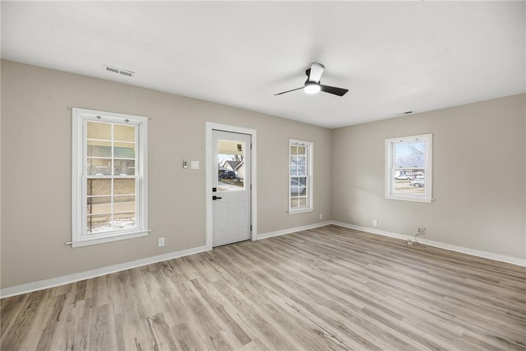 733 S Pecan Street — photo 3