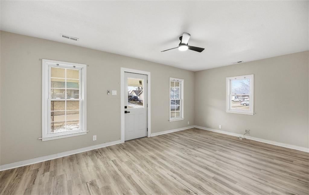 733 S Pecan Street — photo 4