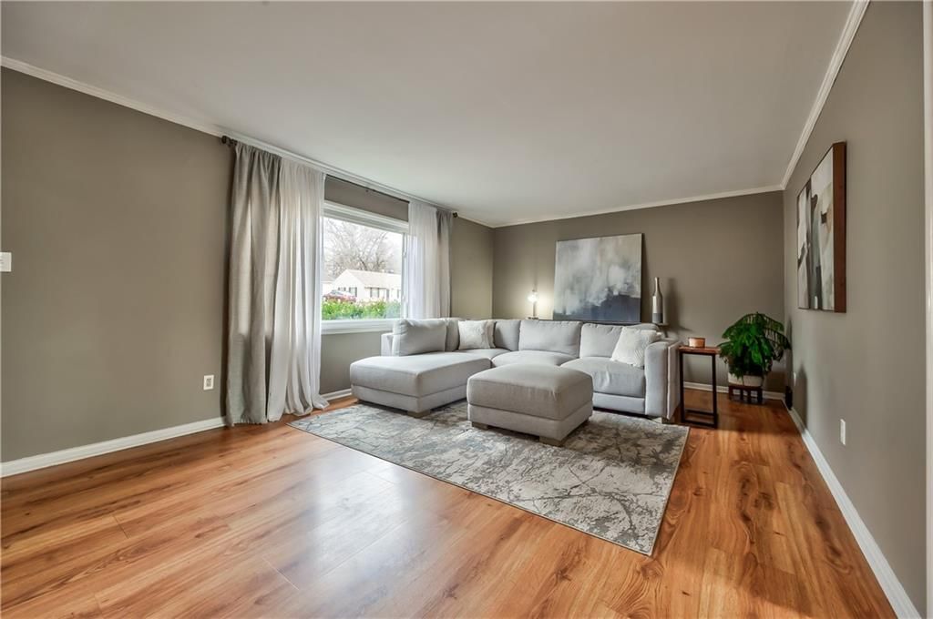 7605 Rainbow Drive — photo 3