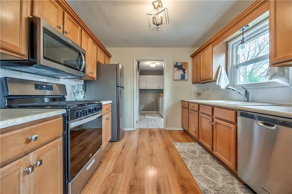 7605 Rainbow Drive — photo 10