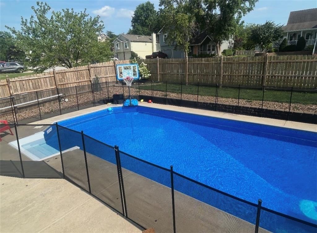 4505 NE Webster Drive — photo 2