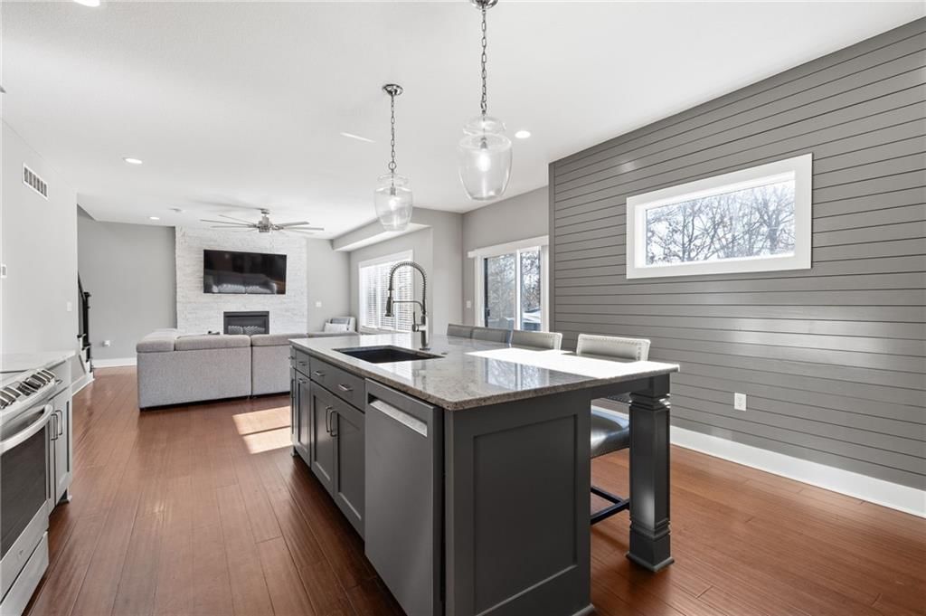 1202 Rich Boulevard — photo 18