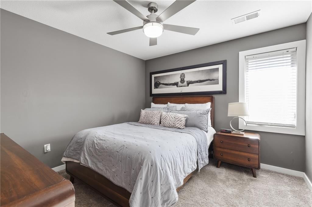 1202 Rich Boulevard — photo 32