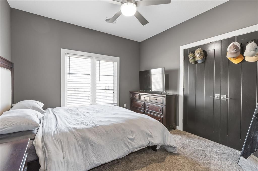 1202 Rich Boulevard — photo 37