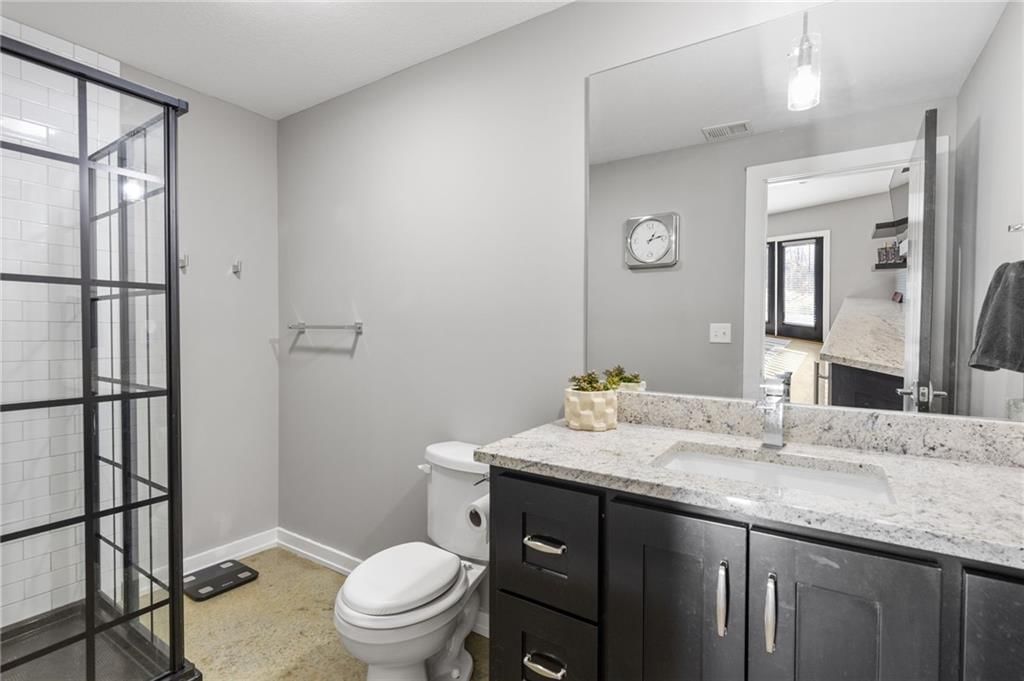 1202 Rich Boulevard — photo 39