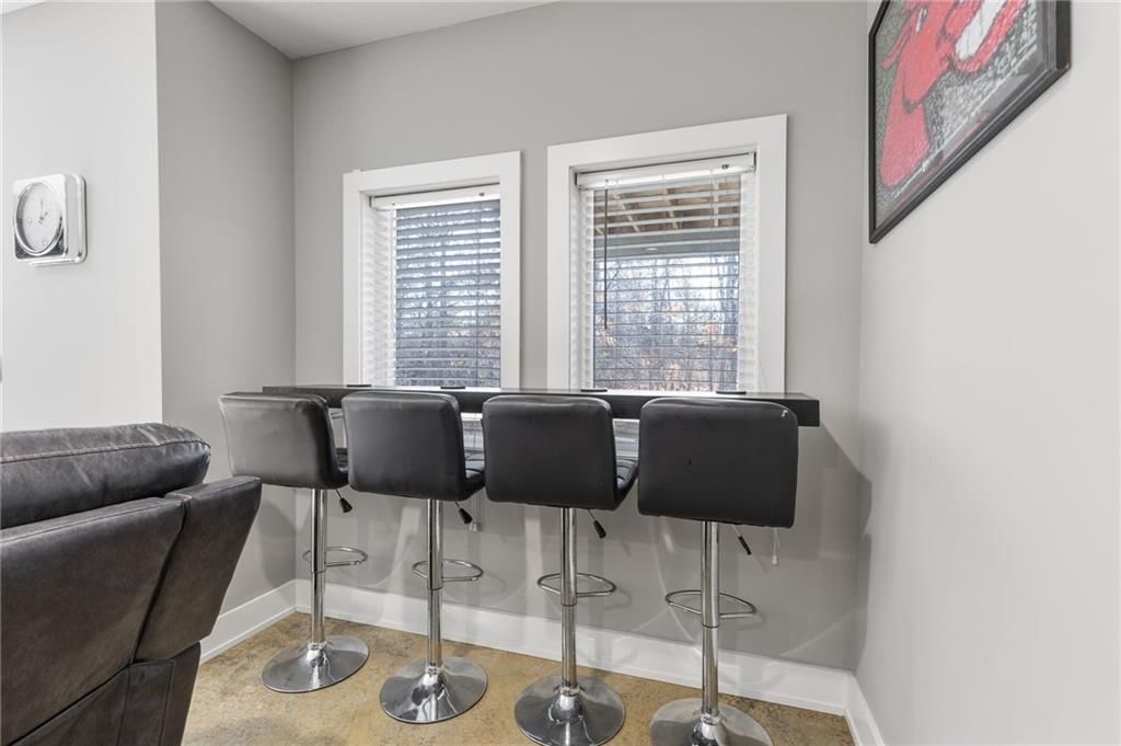 1202 Rich Boulevard — photo 45