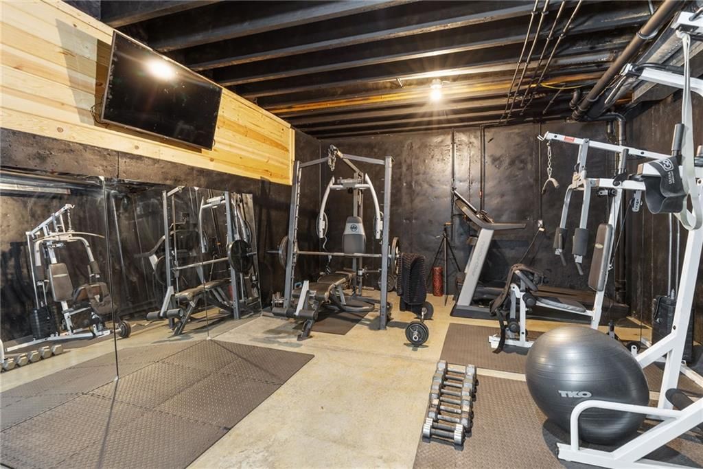 1202 Rich Boulevard — photo 47