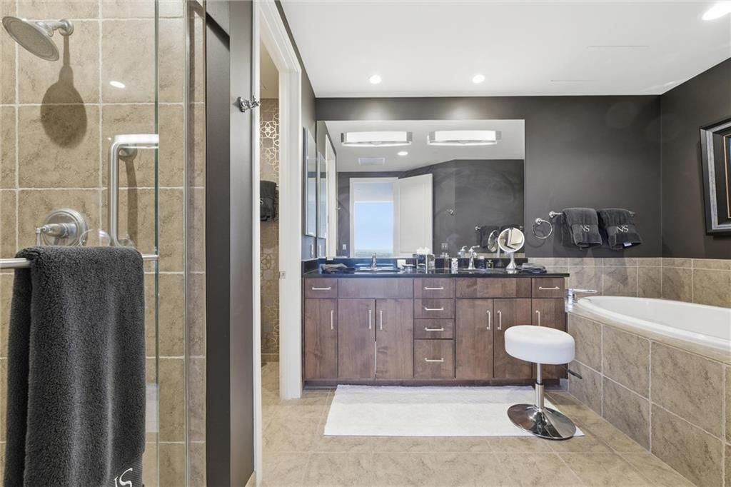 700 W 31st Street — photo 16