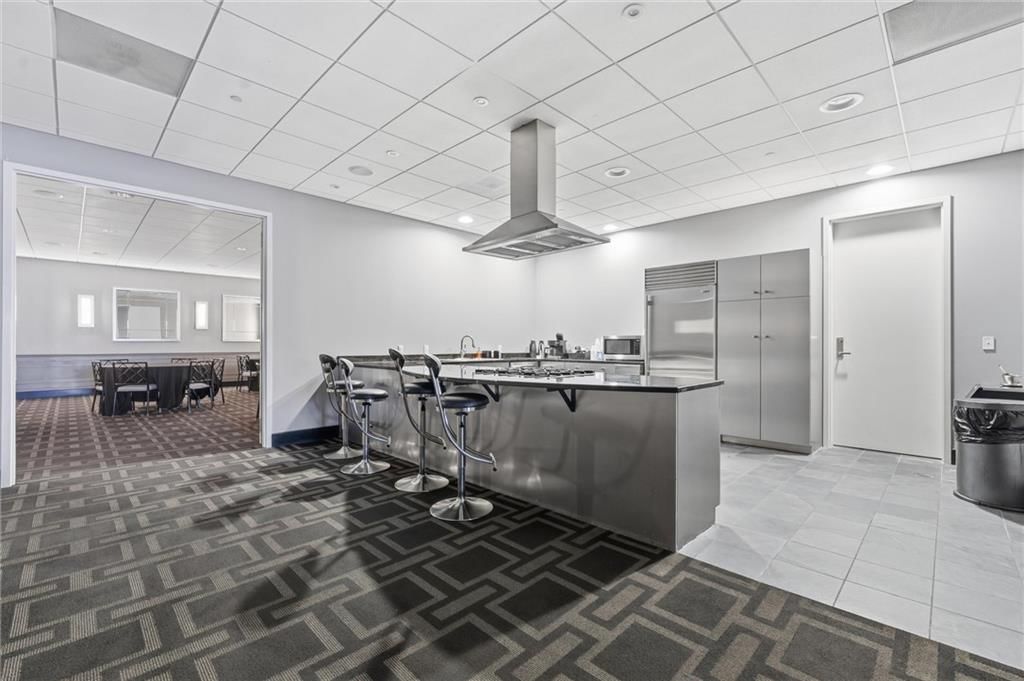 700 W 31st Street — photo 27