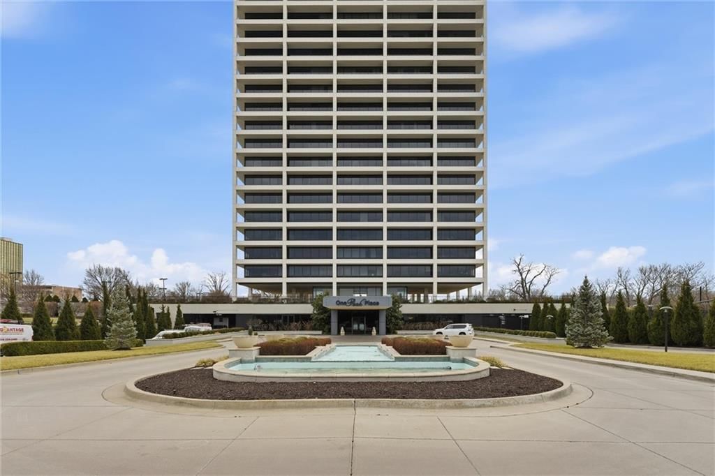 700 W 31st Street — photo 38