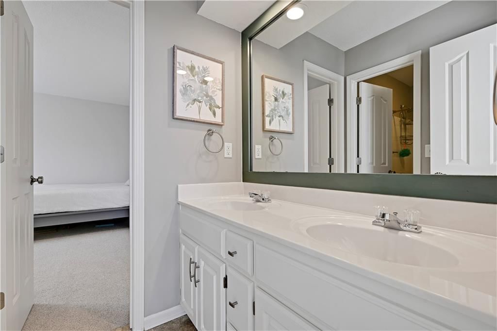 15904 W 161st Terrace — photo 33