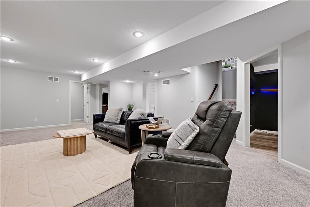 15904 W 161st Terrace — photo 39