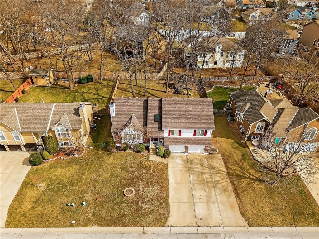 905 NE Country Lane Street — photo 5